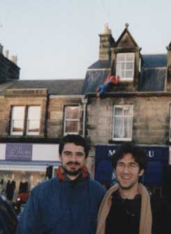 Wanchope (izda) y Parrastaka (derecha) disfrutando en St. Andrews. ¡¡¡Saludos Fernando!!!